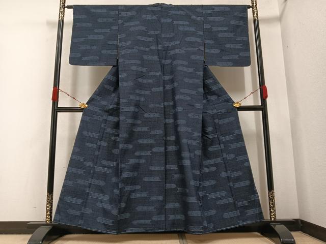 平和屋着物●上質な紬　100亀甲　段違い文 　正絹　逸品　未使用　AABA4344ph