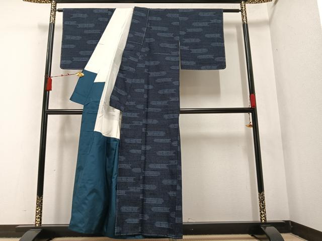 平和屋着物●上質な紬　100亀甲　段違い文 　正絹　逸品　未使用　AABA4344ph