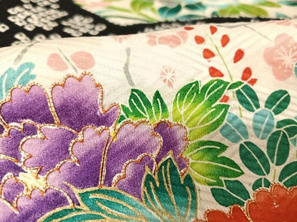 平和屋着物●豪華振袖　駒刺繍　絞り　地紙草花文　黒地　金彩　ロング丈　正絹　逸品　AABI0004cs