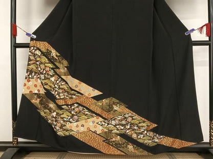 平和屋着物●豪華黒留袖 駒刺繍 飛鶴吉祥文 金糸 金彩 正絹 逸品 AABA4509np