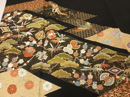 平和屋着物●豪華黒留袖 駒刺繍 飛鶴吉祥文 金糸 金彩 正絹 逸品 AABA4509np