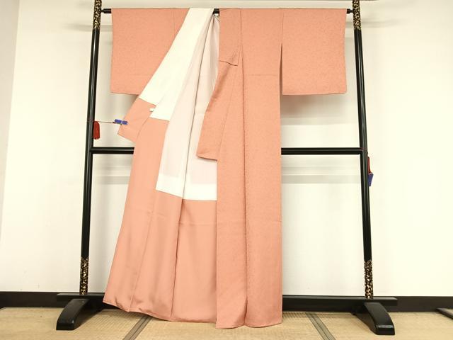 平和屋着物●螺鈿作家 甲斐泰造監修 色無地 更紗花地紋 薄紅色 鈴乃屋扱い 正絹 逸品 AABA4551np