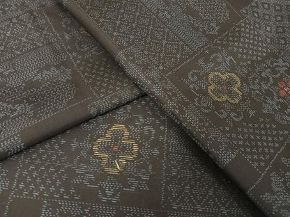 平和屋着物●本場大島紬 色紙花文 やまと誂製 正絹 逸品 未使用 AABA4978np