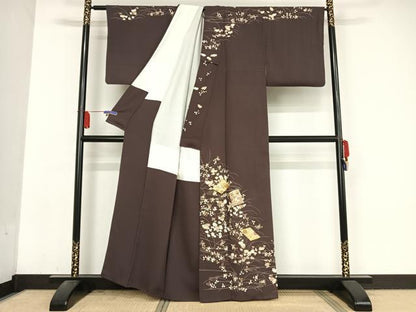 平和屋着物●銀座きしや　訪問着　駒刺繍　色紙草花文　滅紫色　金糸　金彩　正絹　逸品　AABA4996np