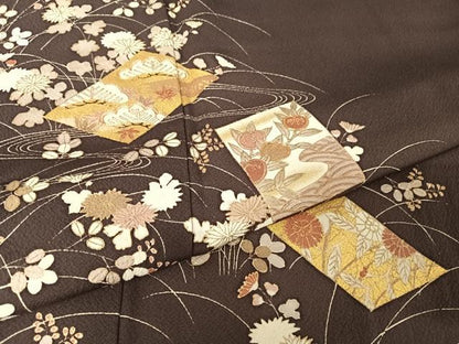 平和屋着物●銀座きしや　訪問着　駒刺繍　色紙草花文　滅紫色　金糸　金彩　正絹　逸品　AABA4996np