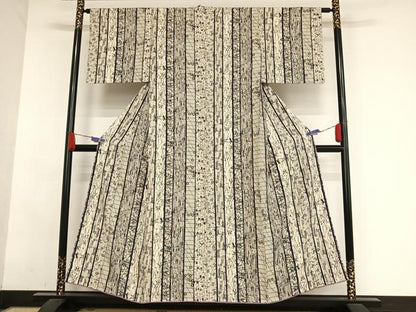 平和屋着物●上質な小紋 型染め 花間道 正絹 逸品 AABA5051np