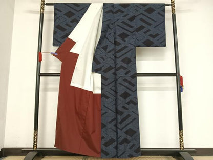 平和屋着物●結城紬　80亀甲　幾何学文様　正絹　逸品　AABA5077np
