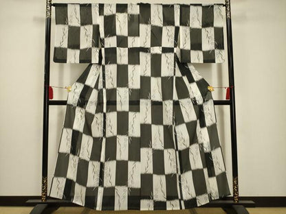 平和屋着物＊夏物 小紋 絽 市松草花文 洗える着物 AABA5622sx