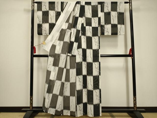 平和屋着物＊夏物 小紋 絽 市松草花文 洗える着物 AABA5622sx