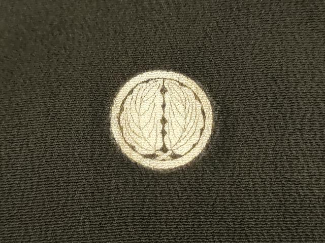 平和屋着物■豪華黒留袖　駒刺繍　地紙松文　金彩　正絹　逸品　AABA6925ma