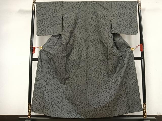 平和屋着物▽本場大島紬 単衣 7マルキ 唐草文 正絹 逸品 未使用 AABA7476fy