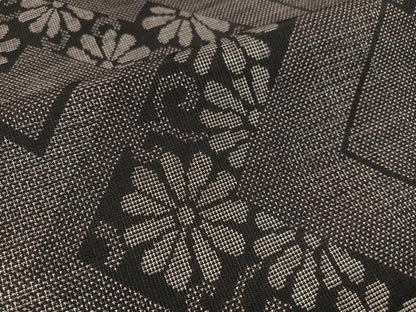 平和屋着物●本場大島紬 カタス7マルキ 花唐草文 正絹 逸品 AABA7802ph