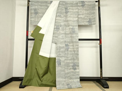 平和屋着物●本場結城紬　重要無形文化財　100亀甲　色紙重ね文　ロング丈　正絹　逸品　未使用　AABA7935ck