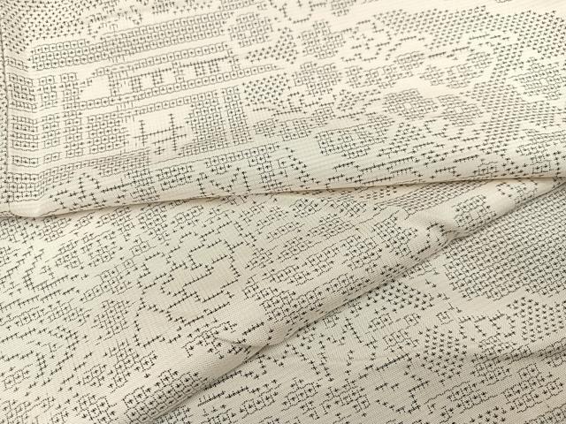 平和屋着物●本場大島紬 120亀甲 草花文 正絹 逸品 AABA8210ph