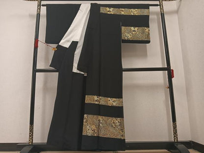 平和屋着物●訪問着　草花文　黒地　金彩　正絹　逸品　AABA8226ph