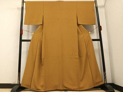 平和屋着物●上質な色無地　黄唐茶色　正絹　逸品　AABA8920ph