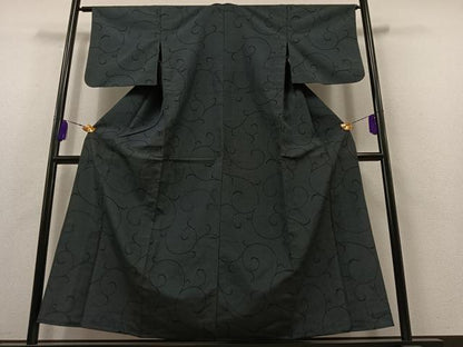 平和屋着物▽本塩沢 単衣 110亀甲 唐草文 正絹 逸品 AABA9125jh