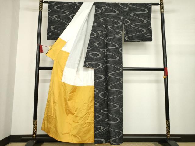 平和屋着物●上質な紬　流水文　黒地　正絹　逸品　AABA9444ck