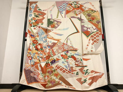 平和屋着物●豪華振袖　駒刺繍　草花文　金彩　正絹　逸品　AABB0184zg