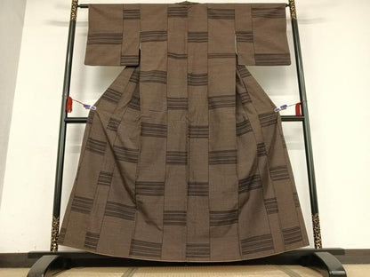 平和屋着物●塩沢紬　90亀甲　段違い文　正絹　逸品　AABB0193zg
