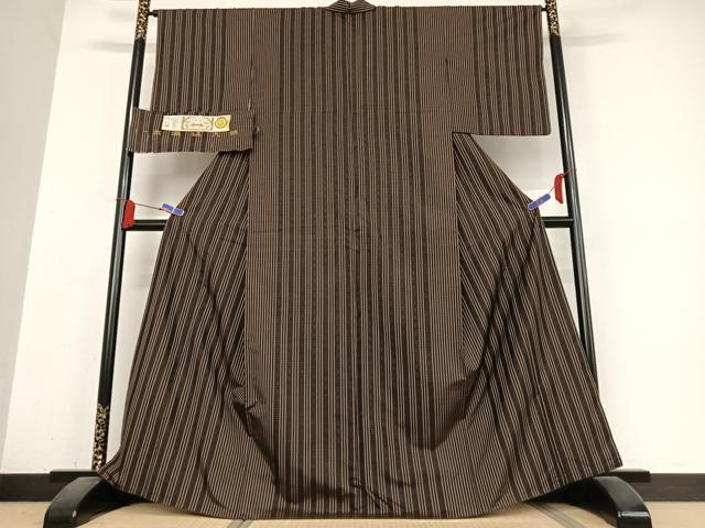 平和屋着物●本場縞大島紬 大島美術館 証紙付き 正絹 逸品 AABB0301zg