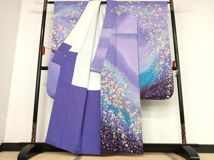 平和屋着物●豪華振袖 駒刺繍 流水舞桜 暈し染め 金彩 金通し地 正絹 逸品 AABB0314zg