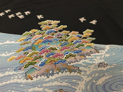 平和屋着物●黒田勲　黒留袖　立波飛鶴松文　三越扱い　正絹　逸品　AABB0341zg