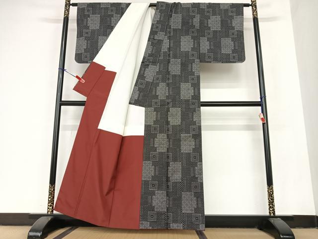平和屋着物●本場大島紬 一元7マルキ 色紙重ね文 黒地 正絹 逸品 AABB0353zg