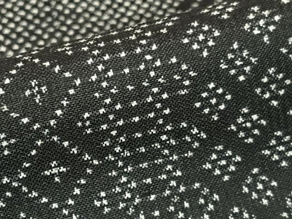 平和屋着物●本場大島紬 一元7マルキ 色紙重ね文 黒地 正絹 逸品 AABB0353zg