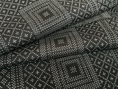 平和屋着物●本場大島紬 一元7マルキ 色紙重ね文 黒地 正絹 逸品 AABB0353zg