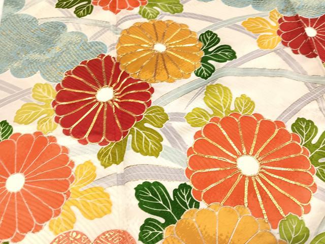 平和屋着物●豪華振袖　駒刺繍　雲重ね花文　金彩　正絹　逸品　未使用　AABB0399ph
