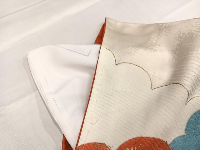 平和屋着物●豪華振袖　駒刺繍　雲重ね花文　金彩　正絹　逸品　未使用　AABB0399ph