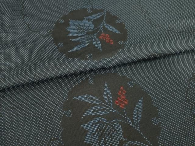 平和屋着物●本場大島紬　カタス7マルキ　雪輪重ね南天文　正絹　逸品　AABB0453ck