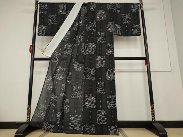 平和屋着物＊夏物 小紋 絽 紅梅織 市松草花文 黒地 洗える着物 AABB0626st