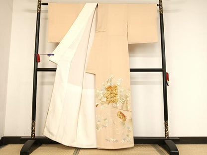 平和屋着物●創業460年・千總 色留袖 駒刺繍 貝桶吉祥文 金糸 金彩 伊勢丹扱い 正絹 逸品 AABB1283np