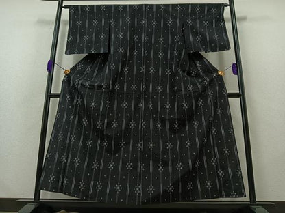 平和屋着物▽上質な紬 単衣 絣柄 黒地 正絹 逸品 AABB1428jh