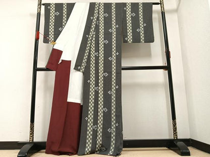 平和屋着物●上質な小紋　花間道　黒地　正絹　逸品　AABB1446ph