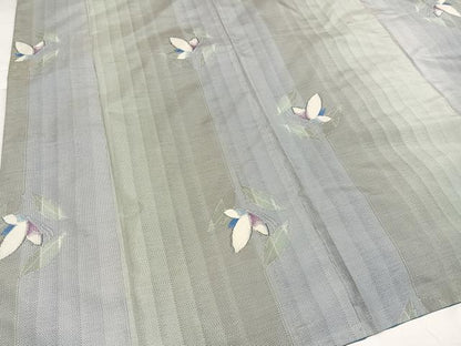 平和屋着物●本場大島紬　一元7マルキ　総絣　舞蝶文　正絹　逸品　AABB1452ph