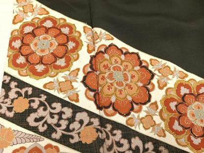 平和屋着物●豪華黒留袖　駒刺繍　花唐草文　金彩　正絹　逸品　AABB2960ph