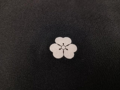 平和屋着物●豪華黒留袖　駒刺繍　花唐草文　金彩　正絹　逸品　AABB2960ph