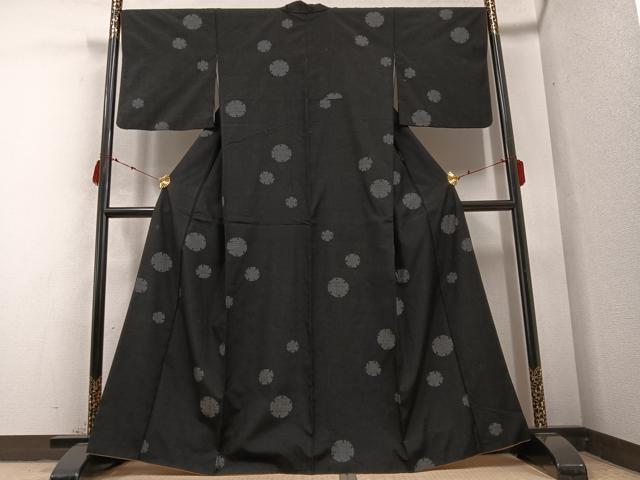 平和屋着物●結城紬 飛び亀甲柄 雪輪文様 黒地 正絹 逸品 AABB2965ph
