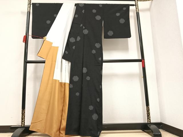 平和屋着物●結城紬 飛び亀甲柄 雪輪文様 黒地 正絹 逸品 AABB2965ph