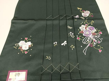 平和屋着物●行灯袴　刺繍　舞花文　金糸　洗える着物　未使用　AABB2984ph