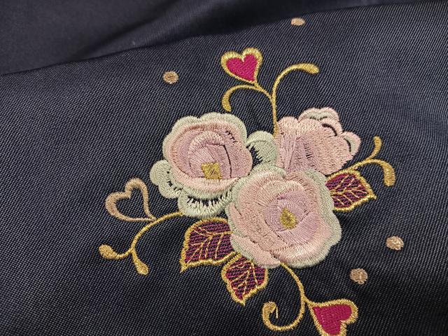 平和屋着物●行灯袴　刺繍　舞花文　金糸　洗える着物　未使用　AABB2986ph