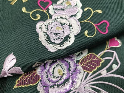 平和屋着物●行灯袴　刺繍　舞花文　金糸　洗える着物　未使用　AABB2992ph