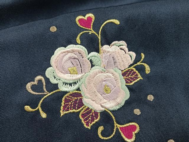 平和屋着物●行灯袴　刺繍　舞花文　金糸　洗える着物　未使用　AABB2993ph