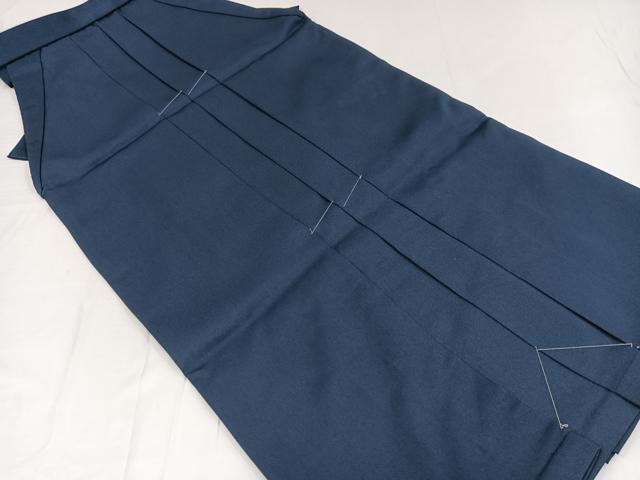 平和屋着物●行灯袴　刺繍　舞花文　金糸　洗える着物　未使用　AABB2993ph