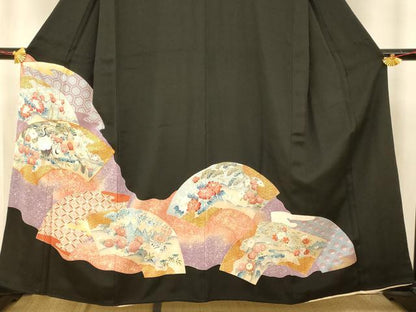 平和屋着物■豪華黒留袖　駒刺繍　地紙花鳥文　暈し染め　金彩　正絹　逸品　AABB3117fw