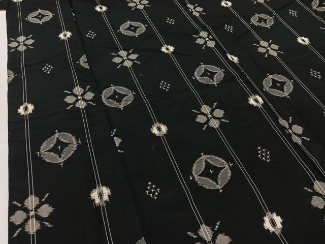 平和屋着物▽上質な紬 単衣 七宝花文 黒地 正絹 逸品 AABB3561jh