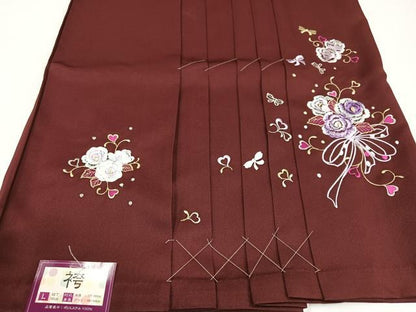 平和屋着物●行灯袴　刺繍　舞花文　金糸　洗える着物　未使用　AABB3606ph